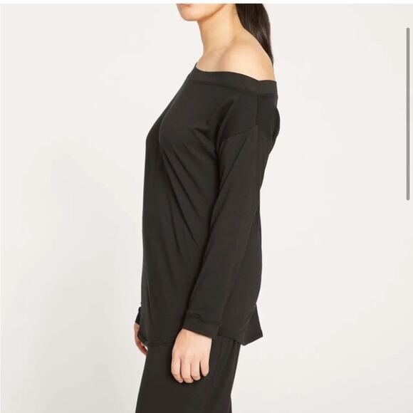 Universal Standard black asymmetrical off shoulder knit top size 3XS or US 2-4 - Picture 2 of 14
